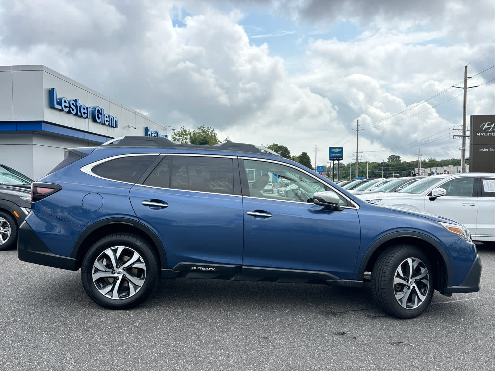 Used 2021 Subaru Outback Touring XT AWD/4WD image 2
