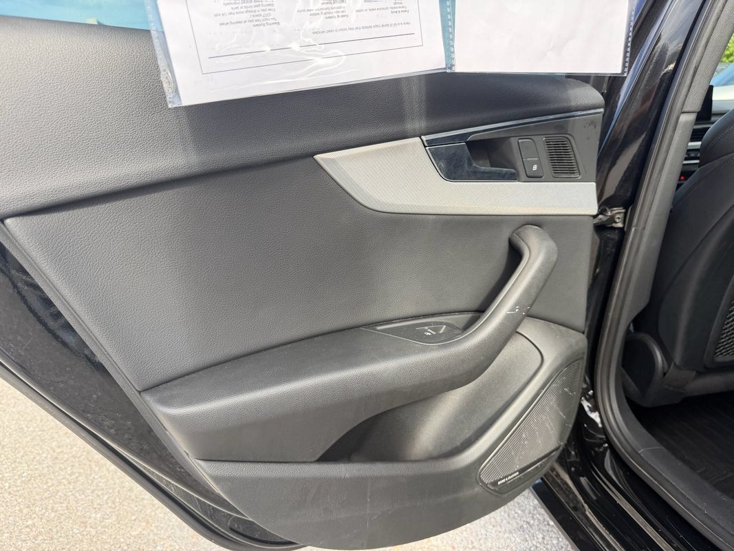 Used 2018 Audi A4 2.0T Ultra Premium Plus w/ Premium Plus Package FWD image 11