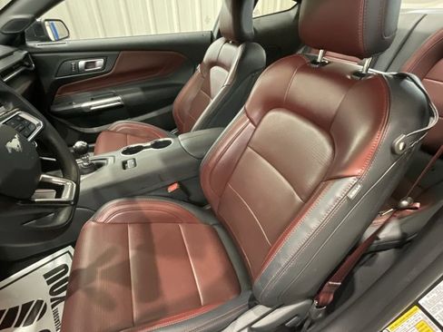 Used 2025 Ford Mustang GT Premium image 10