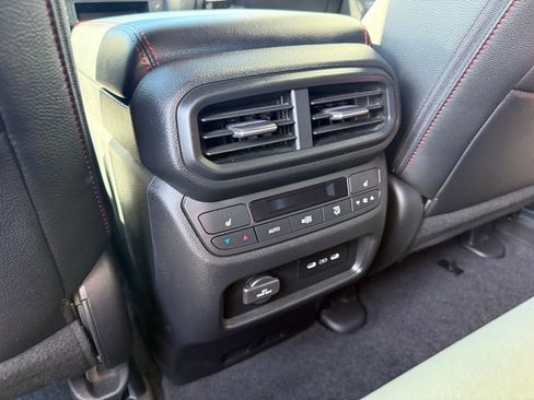 Used 2024 Honda Ridgeline Black Edition image 32