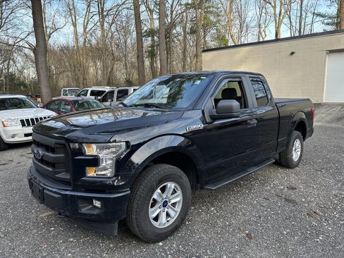 Used 2017 Ford F150 XL w/ Equipment Group 101A Mid AWD/4WD image 4