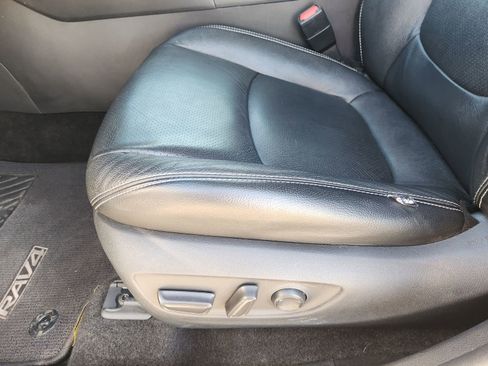 Used 2019 Toyota RAV4 XLE image 29