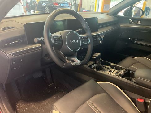 Used 2025 Kia K5 GT-Line w/ GT-Line Premium Package FWD image 8