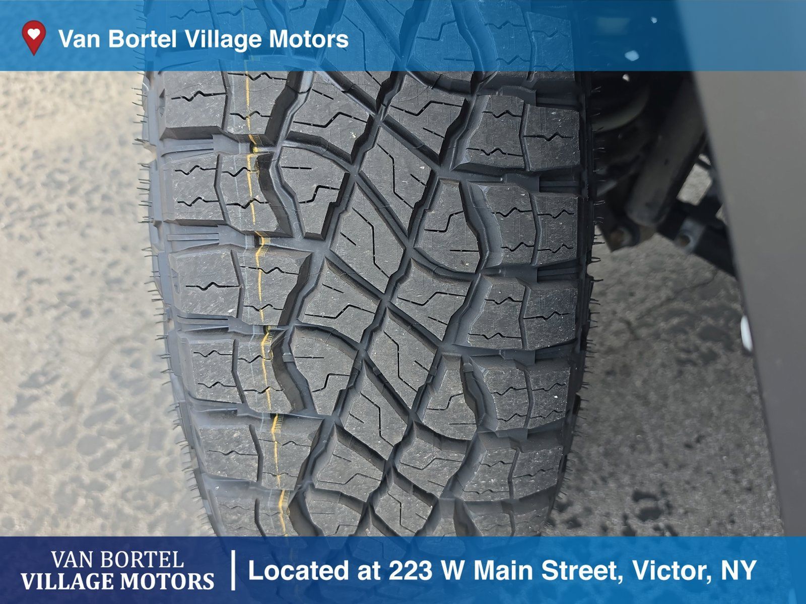 Used 2021 Jeep Wrangler Unlimited Sahara w/ Uconnect 4C Nav & Sound Group AWD/4WD image 26