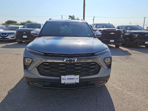 Used 2025 Chevrolet TrailBlazer ACTIV w/ Convenience Package FWD image 3