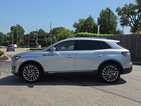 Used 2020 Lincoln Nautilus Reserve FWD image 2
