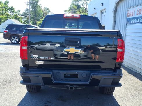 Used 2017 Chevrolet Colorado Z71 AWD/4WD image 4