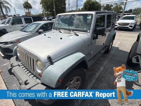 Used 2012 Jeep Wrangler Unlimited Sport AWD/4WD image 3
