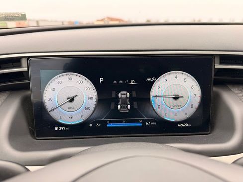 Used 2023 Hyundai Tucson Limited image 6