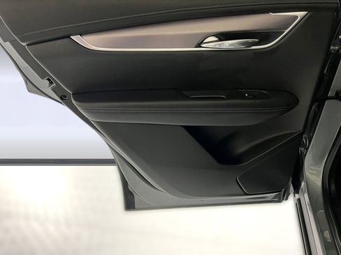 Used 2023 Cadillac XT6 Luxury image 32