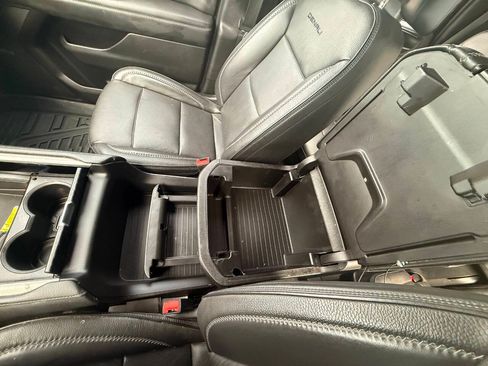 Used 2021 GMC Yukon Denali w/ Denali Ultimate Package AWD/4WD image 61