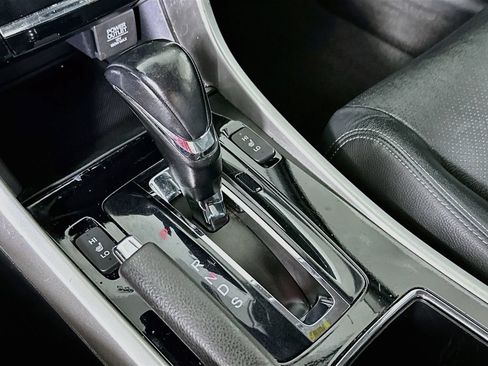 Used 2016 Honda Accord Touring image 22