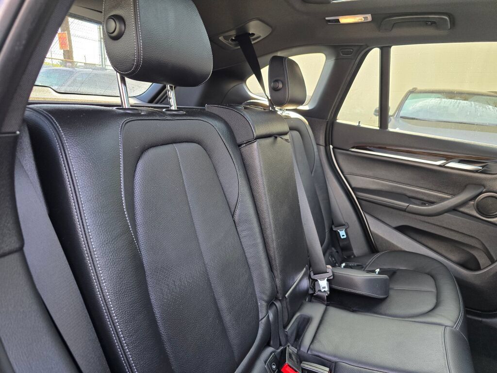 Used 2018 BMW X1 xDrive28i AWD/4WD image 10