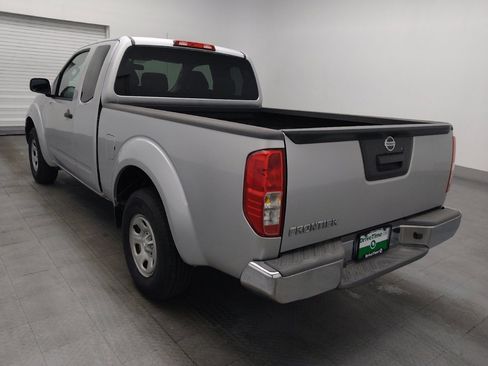Used 2015 Nissan Frontier S RWD image 5