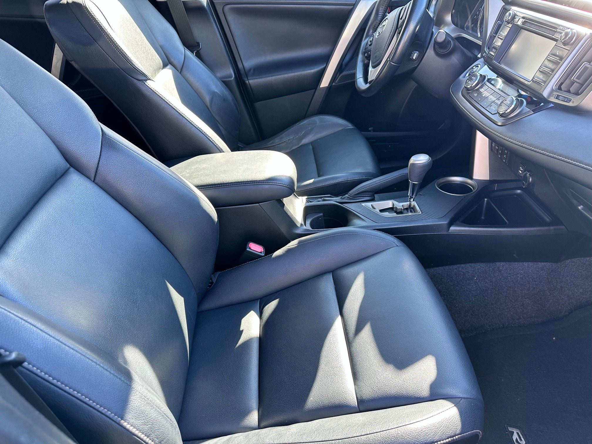 Used 2013 Toyota RAV4 Limited AWD/4WD image 10