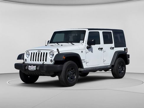 Used 2018 Jeep Wrangler Unlimited Sport w/ Connectivity Group AWD/4WD image 6