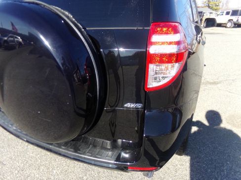 Used 2011 Toyota RAV4 4WD V6 w/ Tow Prep Pkg image 7