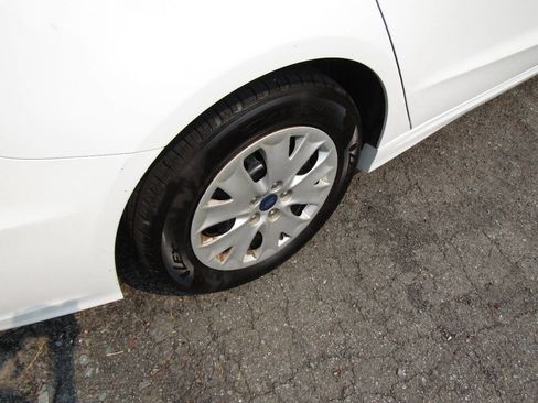 Used 2019 Ford Fusion S FWD image 30