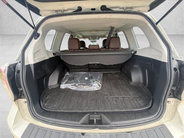 Used 2017 Subaru Forester 2.5i Touring AWD/4WD image 6
