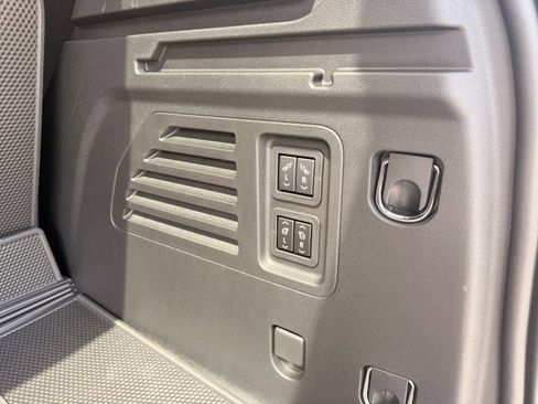 New 2026 GMC Acadia Denali Ultimate w/ LPO, Floor Liner Package FWD image 27