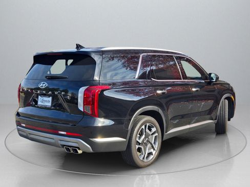Certified 2024 Hyundai Palisade Limited image 8