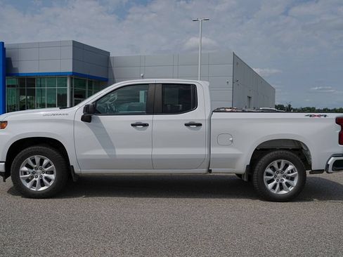 Used 2020 Chevrolet Silverado 1500 Custom w/ Trailering Package AWD/4WD image 10