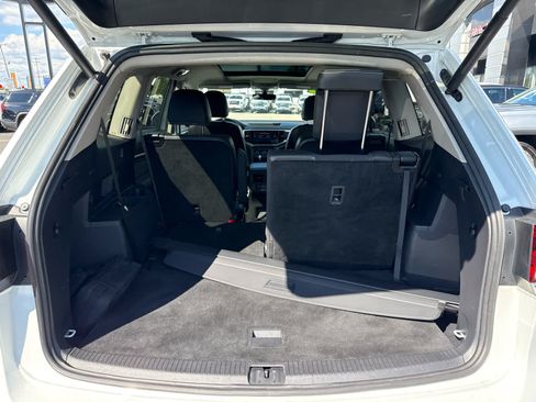 Used 2022 Volkswagen Atlas SE w/ Panoramic Sunroof Package AWD/4WD image 11