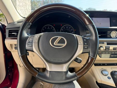Used 2014 Lexus ES 350 w/ Luxury Package image 31
