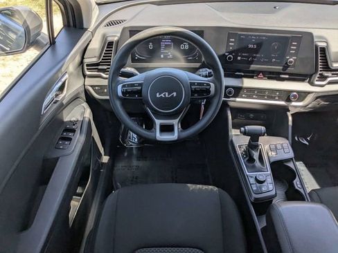 Used 2024 Kia Sportage LX FWD image 15