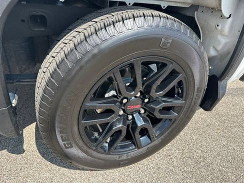 Used 2024 GMC Sierra 1500 Elevation w/ LPO, GMC Protection Package AWD/4WD image 8