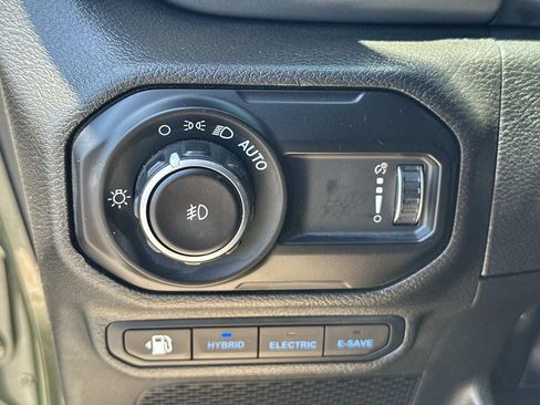 Used 2023 Jeep Wrangler Unlimited w/ Cold Weather Group AWD/4WD image 29