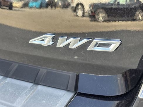 Used 2023 Ford Explorer XLT w/ Equipment Group 202A AWD/4WD image 30