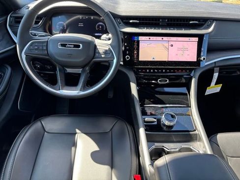 New 2026 Jeep Grand Cherokee Limited w/ Trailer Tow Package image 18