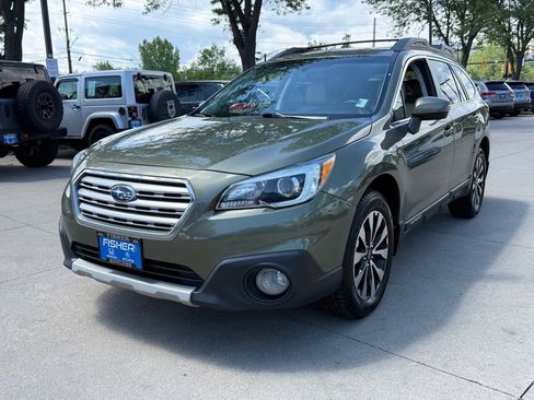 Used 2017 Subaru Outback 2.5i Limited w/ Popular Package #5 AWD/4WD image 8