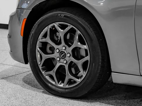 Used 2018 Chrysler 300 S AWD/4WD image 54