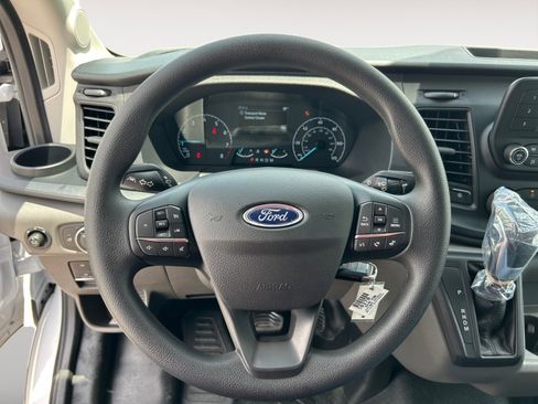 New 2025 Ford Transit 250 148 Medium Roof image 10