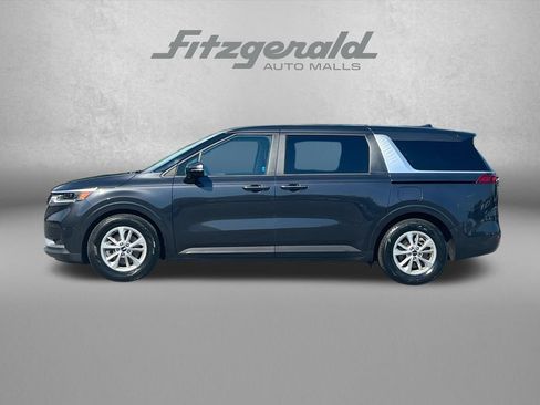 Used 2024 Kia Carnival LX FWD image 5