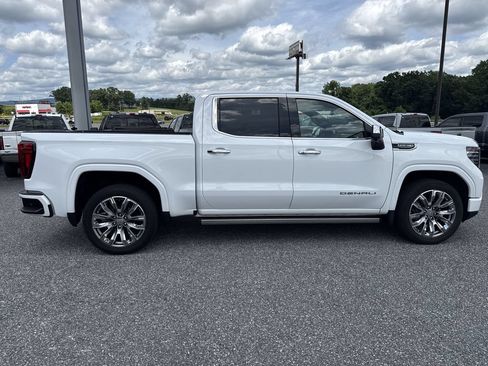 Used 2024 GMC Sierra 1500 Denali w/ Denali Reserve Package AWD/4WD image 8