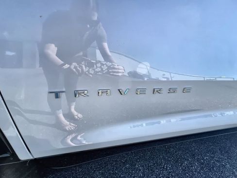 Used 2025 Chevrolet Traverse High Country w/ LPO, Floor Liner Package image 31