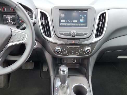 Used 2018 Chevrolet Equinox LT FWD image 9