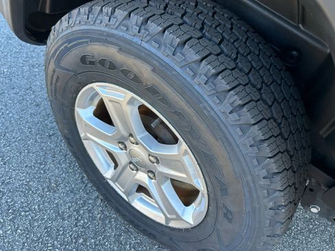 Used 2021 Jeep Wrangler Unlimited Sport image 18