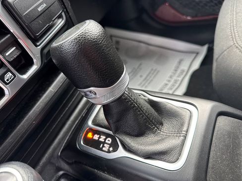 Used 2022 Jeep Gladiator Sport image 22