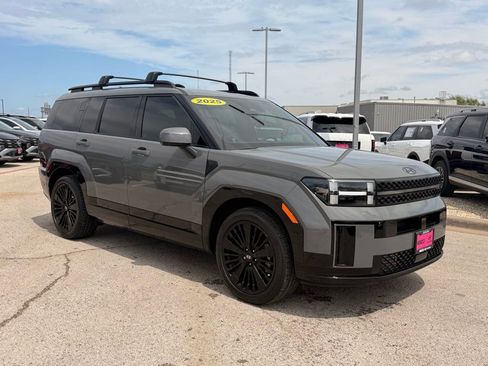 Used 2025 Hyundai Santa Fe Calligraphy image 2