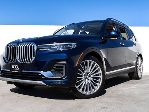 Used 2022 BMW X7 xDrive40i w/ Premium Package AWD/4WD image 8