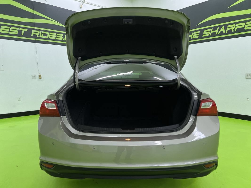 Used 2025 Chevrolet Malibu LT FWD image 9