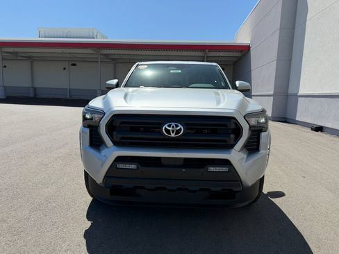 New 2026 Toyota Tacoma SR5 AWD/4WD image 3