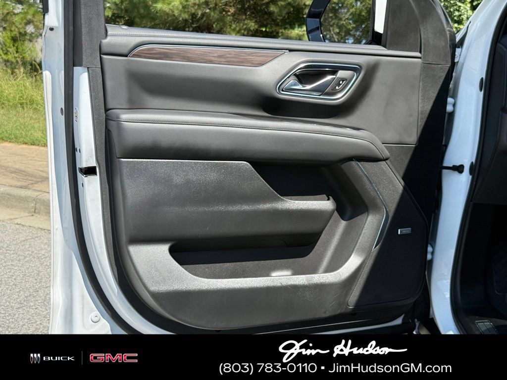 Certified 2021 Chevrolet Suburban Z71 w/ Rear Media and Nav Package AWD/4WD image 23