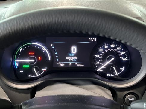 Used 2025 Toyota Sienna XLE w/ XLE Plus Package AWD/4WD image 31