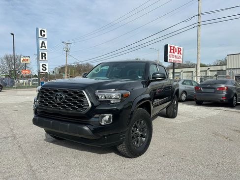 Used 2022 Toyota Tacoma SR5 AWD/4WD image 1