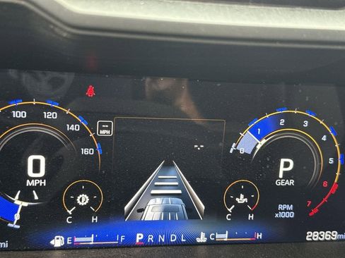 Used 2024 Chevrolet Colorado W/T image 10